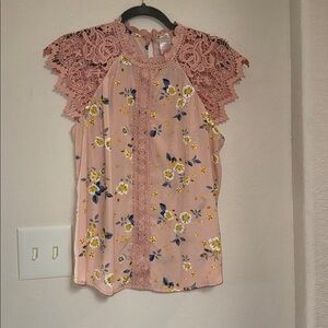 No Boundaries Peach Lace Floral Blouse Size L